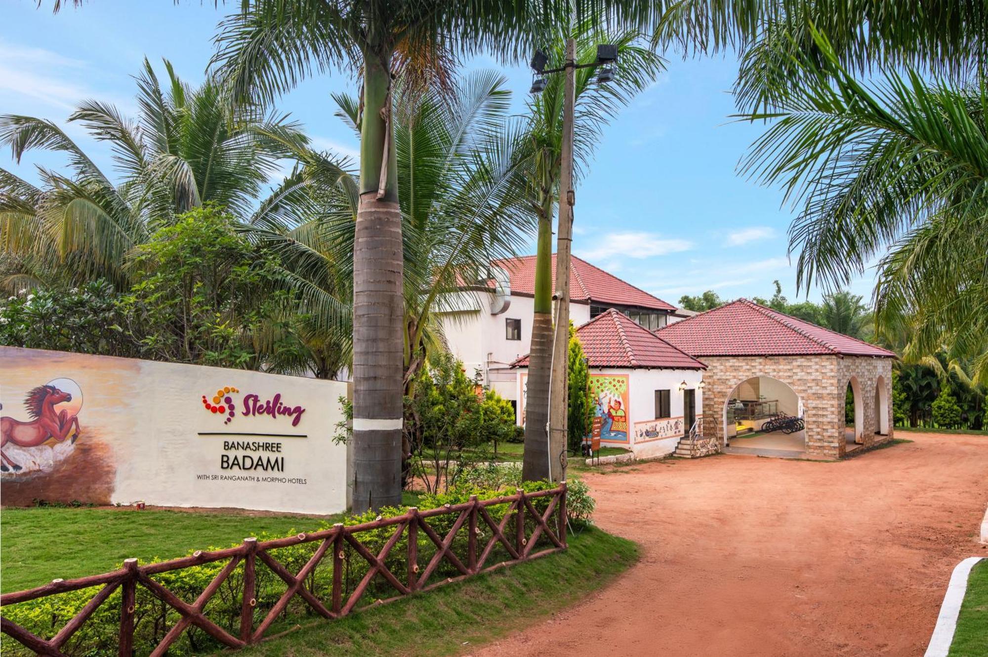 Hotel Sterling Banashree Badami Exterior foto